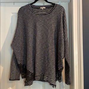 1x Easel Boutique tunic